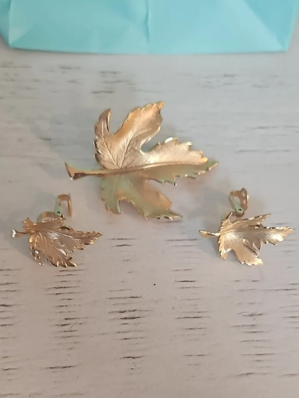 Giovannio Gold Leaf Brooch and Earrings Set